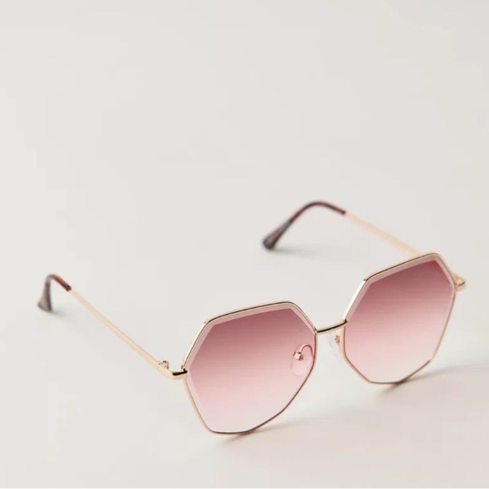 Jolene Oversized 
Octagon Sunglasses
COLOR  - Gold/Pink
NWOT